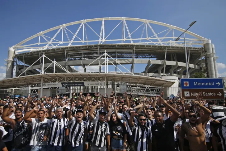 Torcida do Botafogo esgota ingressos para jogo contra Juventude