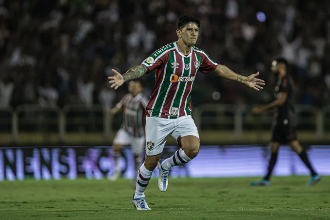 Fluminense vence Athletico-PR com dois gols de Cano