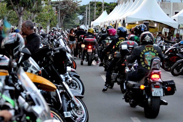 Encontro de motociclistas, corrida e caminhada encerram festejos em Itaboraí