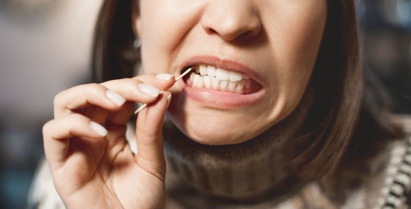 Quatro motivos para você nunca mais usar palito de dente