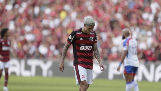 Flamengo perde para o lanterna Fortaleza no Maracanã 