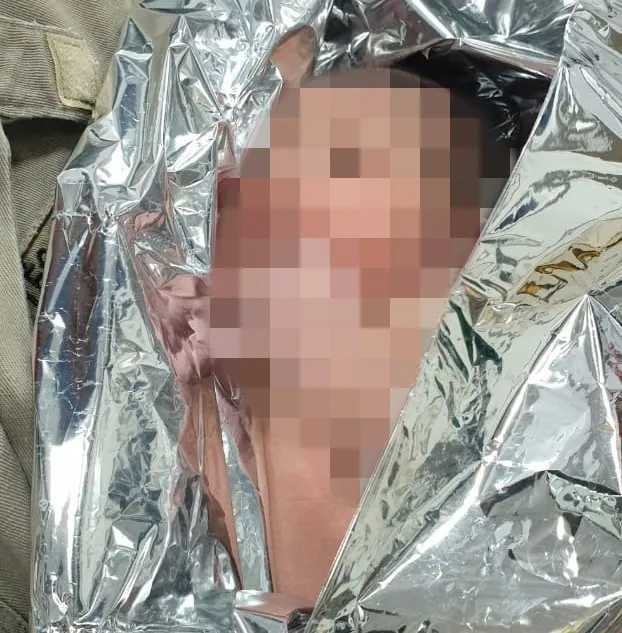 Bebê é encontrada dentro de sacola plástica no Centro de São Gonçalo