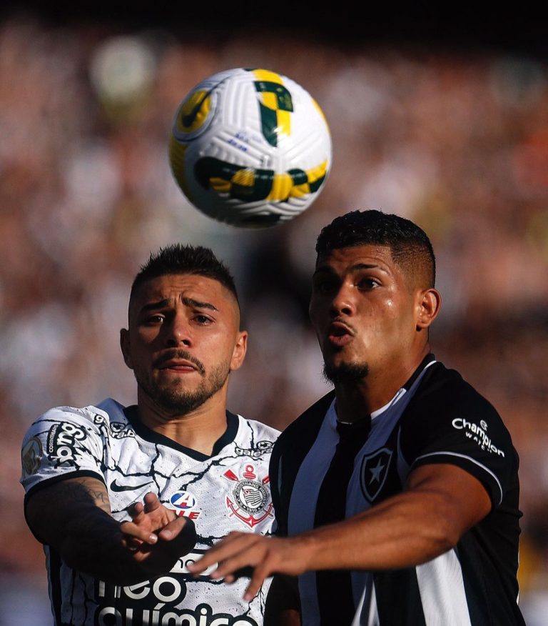 Botafogo perde para o Corinthians, na Arena Neo Química