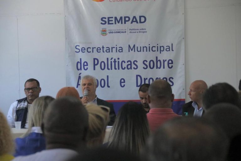 Dezenas de pessoas são atendidas em ação social em São Gonçalo