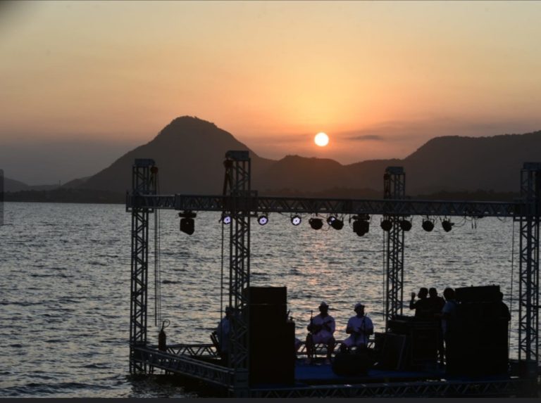 Maricá realiza festival Pôr do Sol com música e gastronomia