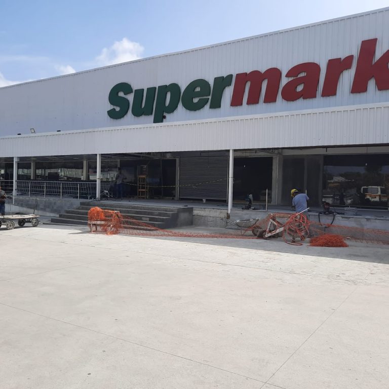 Prefeitura embarga obra de supermercado em Maricá