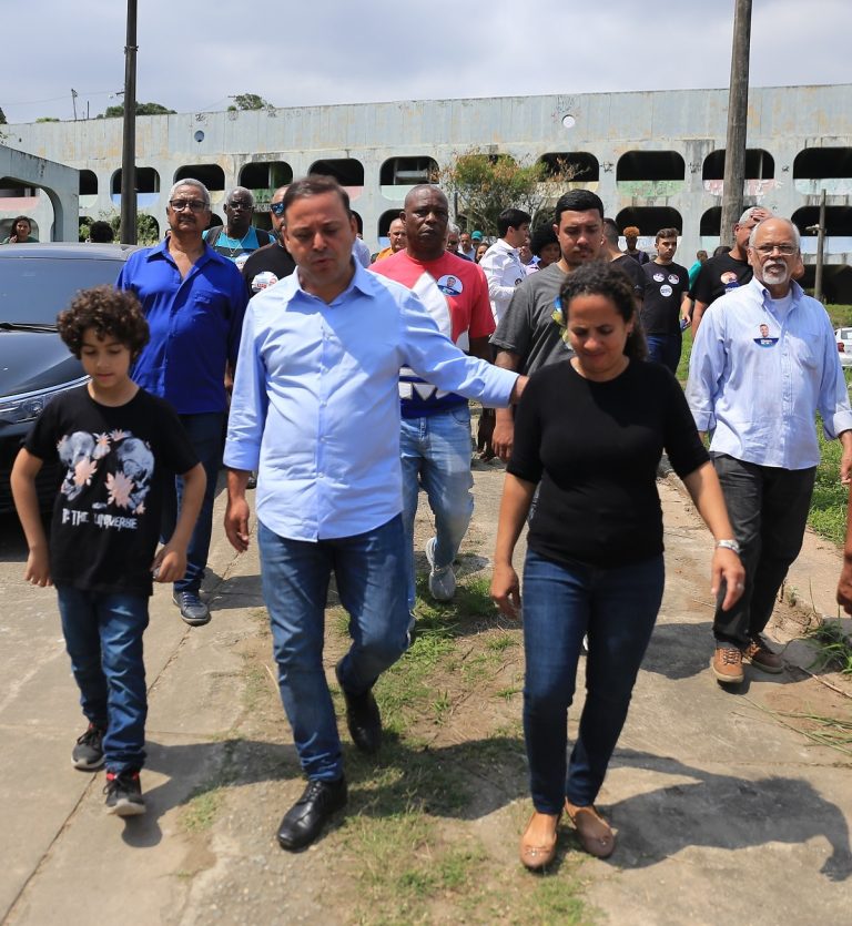 Rodrigo Neves garante reabrir Cieps abandonados, caso eleito