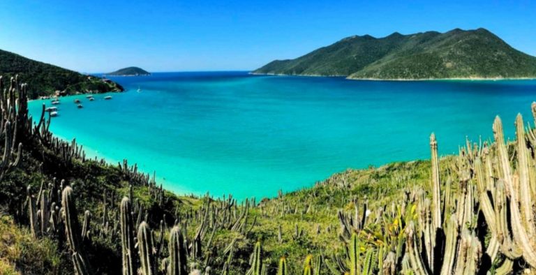 Praia de Arraial do Cabo está entre as cinco melhores para turistas brasileiros
