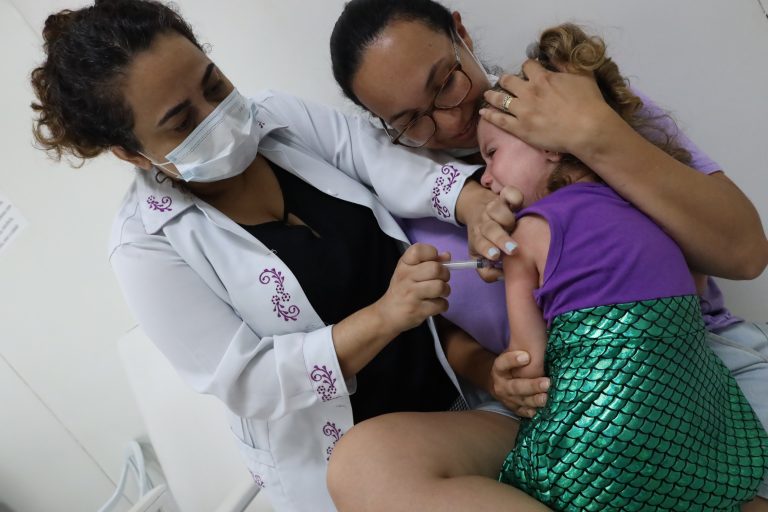Niterói retoma vacinação contra a covid-19 para crianças de 3 e 4 anos