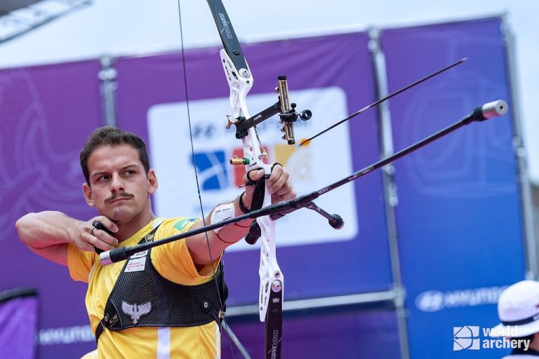 Atleta de tiro com arco de Maricá conquista liderança do ranking mundial da World Archery
