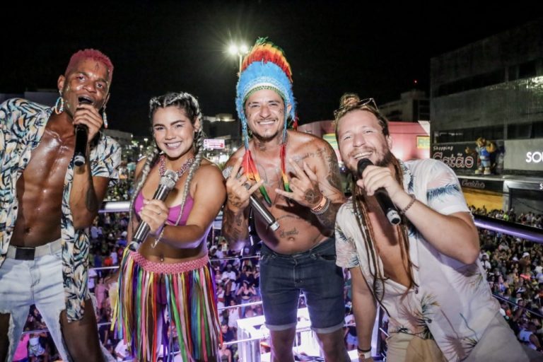 Ita Folia: Carrossel de Emoções agita o segundo dia de carnaval no município