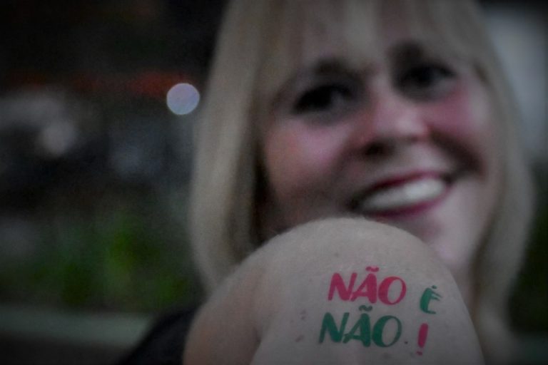 Bloco Não é Não anima o carnaval de Niterói com campanha contra o assédio