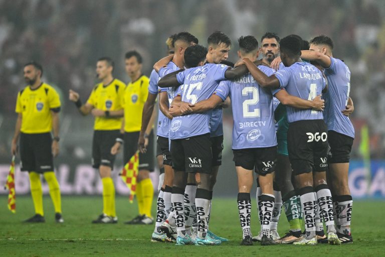 Vice-Campeão: Flamengo falha nos pênaltis e perde Recopa Sul-Americana para o Del Valle