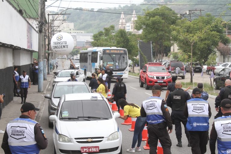 Operação de conscientização no trânsito é realizada em São Gonçalo