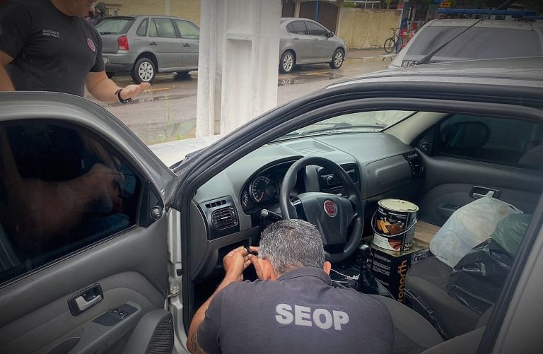Seop apreende veículo suspeito de clonagem com auxílio das câmeras de segurança