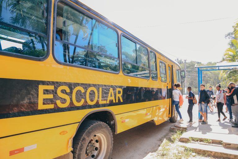 Prefeitura de Itaboraí oferece transporte escolar para estudantes de áreas rurais