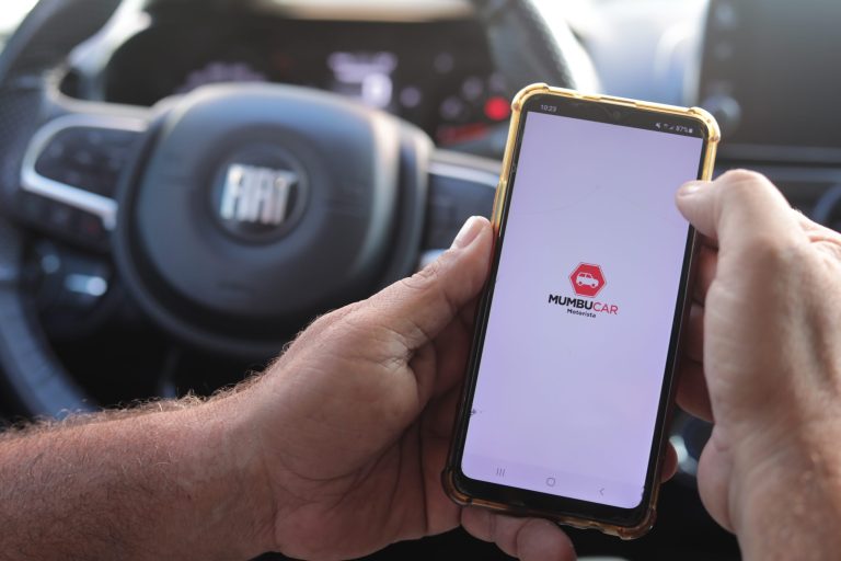 Aplicativo MumbuCar é lançado em Maricá para conectar taxistas e passageiros