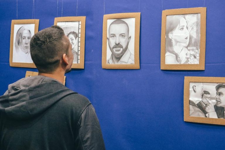 Casa de Cultura Heloísa Alberto Torres abriga exposição “A Estrada Até Aqui” até o fim de julho