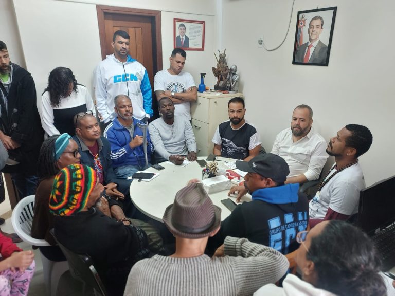Maricá: Secretaria de Cultura recebe capoeiristas da cidade