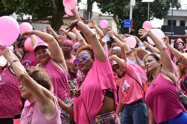 Programa Viver Bem promoveu ‘Caminhada do Outubro Rosa’ em São José do Imbassaí