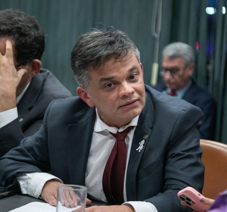 Deputado Dimas Gadelha lança edital de emendas participativas para São Gonçalo