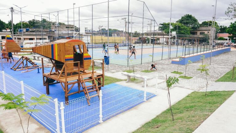 Itaboraí: Prefeitura entrega nova praça com quadra poliesportiva e dá início a obras de infraestrutura no bairro Santo Antônio