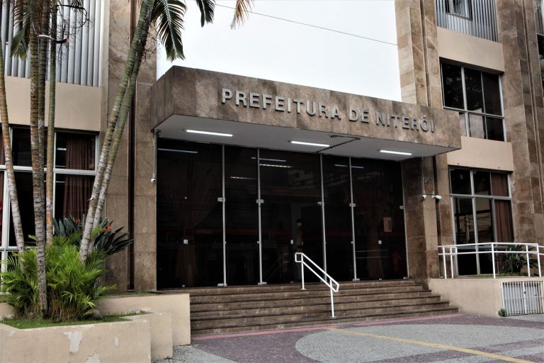 Prefeitura de Niterói antecipa pagamento da segunda parcela do décimo-terceiro salário dos servidores