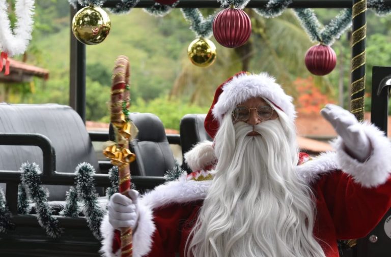 Maricá: Papai Noel desembarca na última edição do Espraiado de Portas Abertas