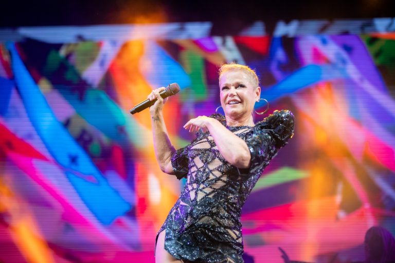 Rio: Show da Xuxa entra para história do festival Universo Spanta 2024 e reúne mais de 12 mil fãs na Marina da Glória