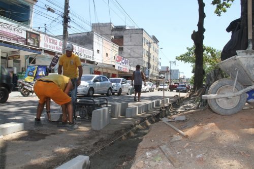 Prefeitura inicia obras de ordenamento urbano no Coelho