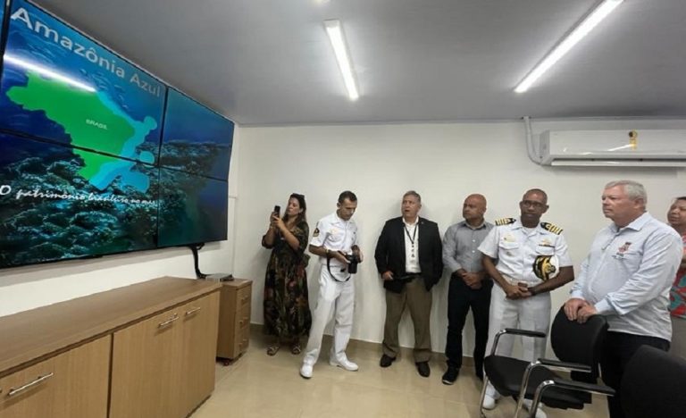 Niterói: Prefeitura conversa sobre parcerias com a Marinha brasileira