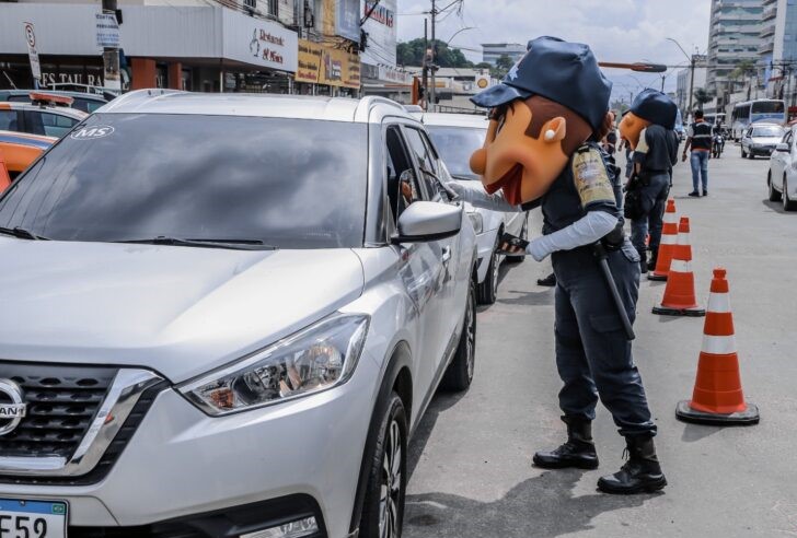 Itaboraí: Guarda Municipal promove ação de conscientização no trânsito para o carnaval na Avenida 22 de Maio
