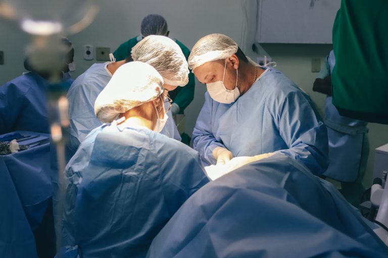 Hospital Municipal Desembargador Leal Júnior retoma cirurgias ortopédicas após 10 anos