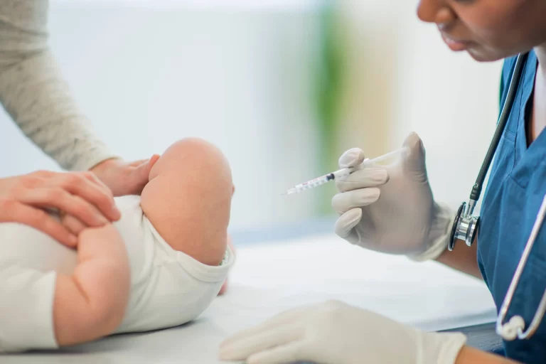Vacinação contra a Covid-19 para bebês e crianças disponível