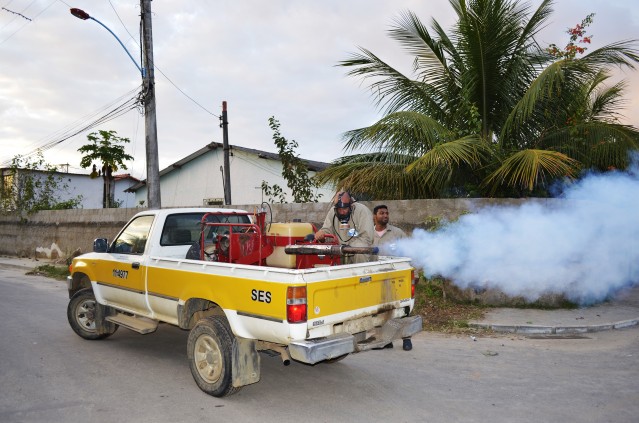 Carro do fumacê fará rotas na região de Maricá no combate à dengue