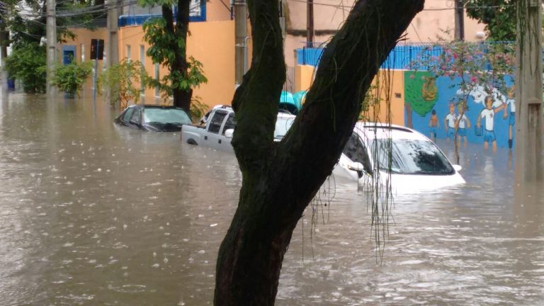 Estado do Rio em Alerta: Municípios Adotam Medidas Drásticas Contra Chuvas Intensas