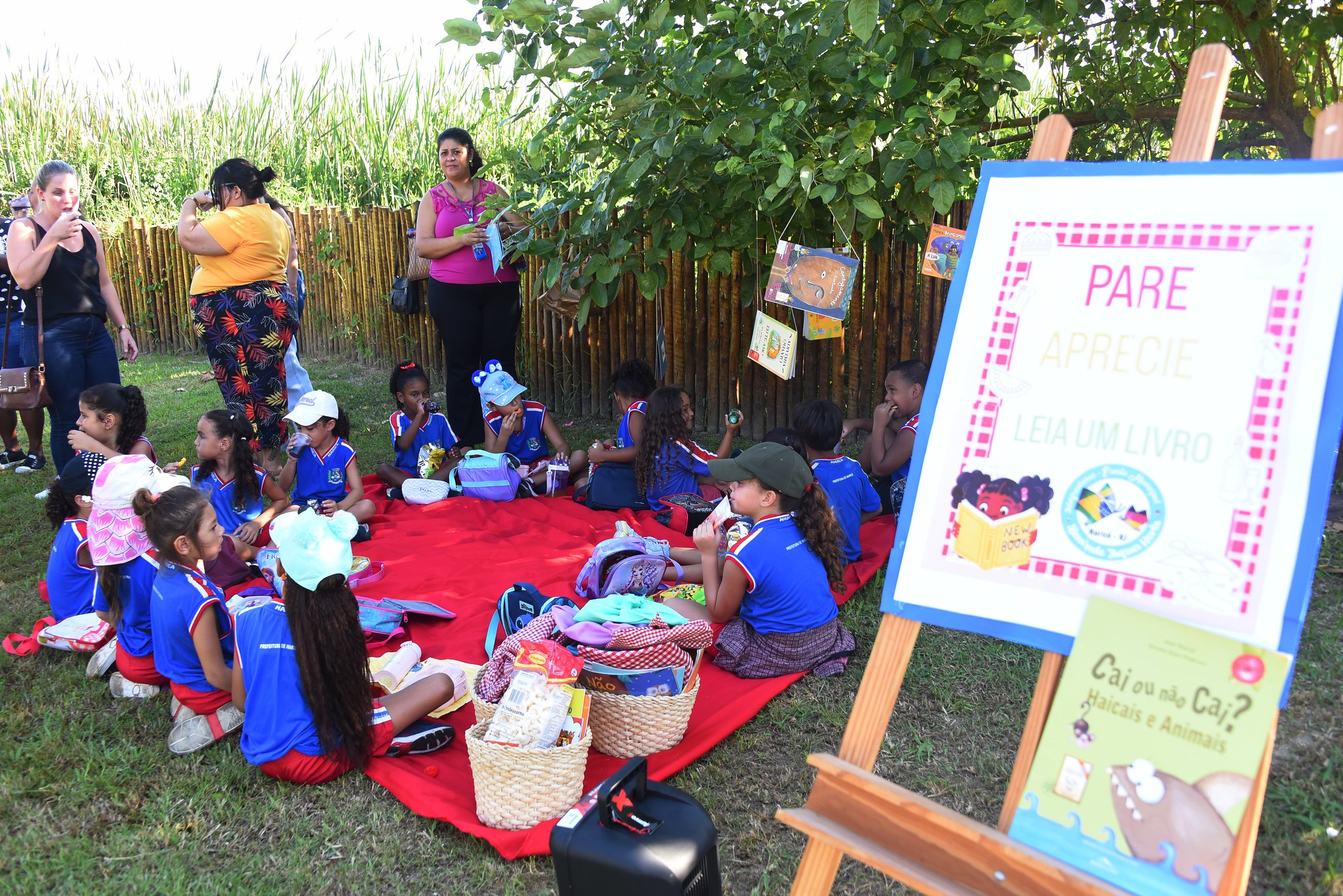 Alunos de Maricá participam do projeto “Piquenique Literário”