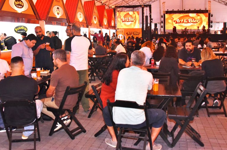 Maricá: Primeiro dia do Art&Bier atrai cervejeiros a Araçatiba