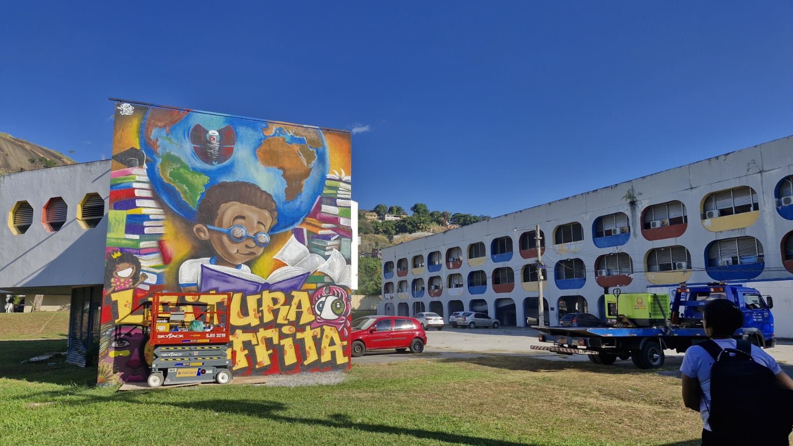 Projeto Leitura Graffita Transforma Escolas Públicas de São Gonçalo com Arte Urbana