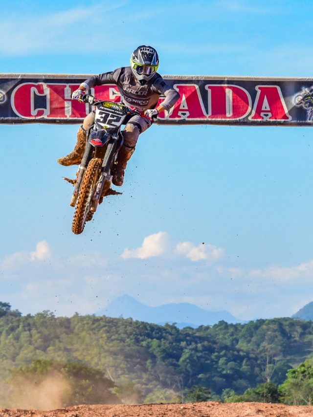 Diversão e muita adrenalina marcam Circuito de Motocross em Itaboraí