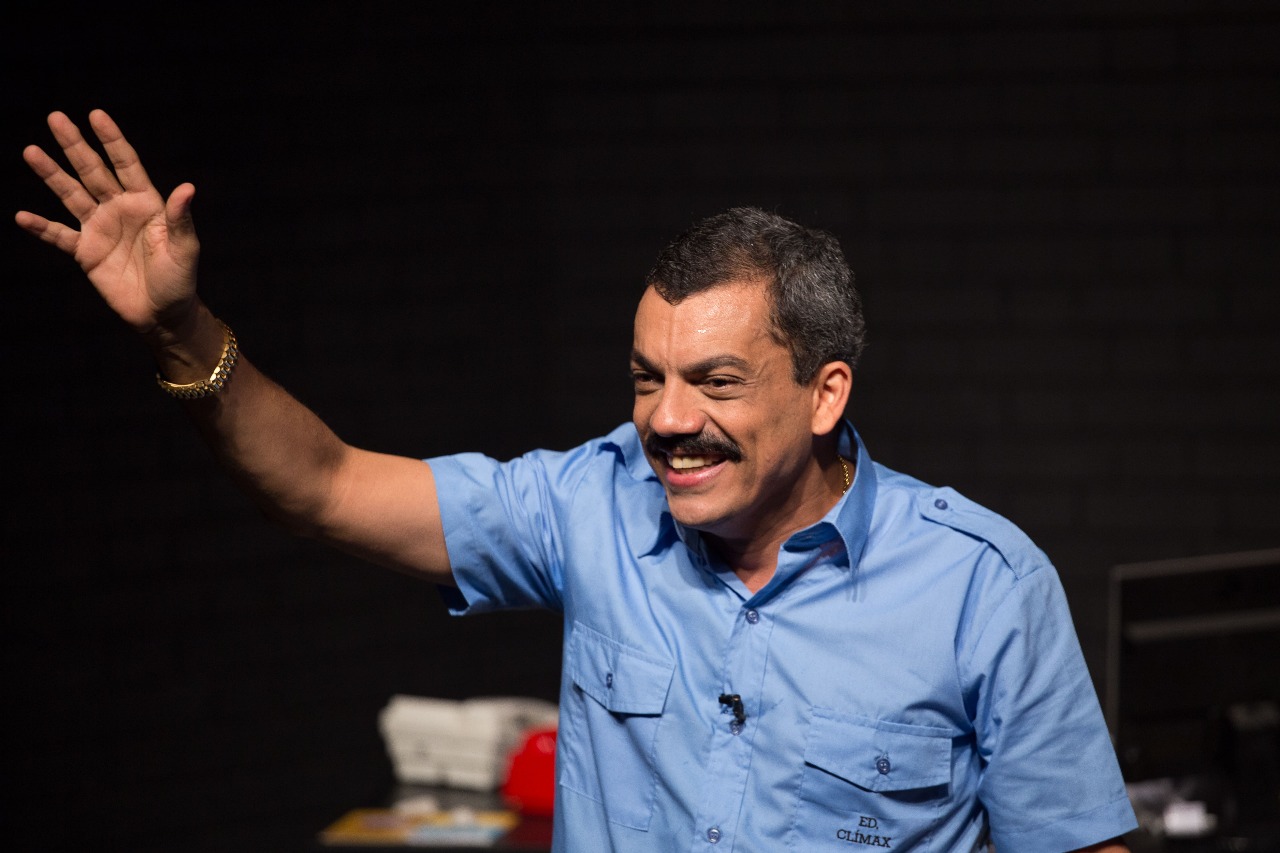 "O Porteiro – A Comédia" retorna aos palcos com apresentação única em Niterói