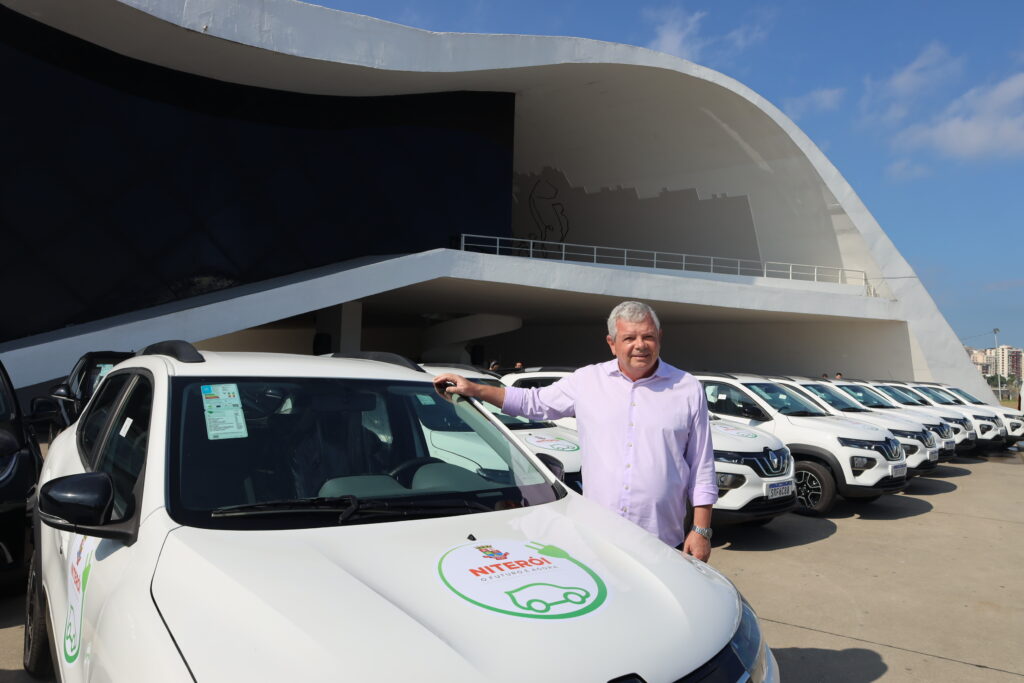 Frota de carros elétricos da Prefeitura de Niterói começa a rodar na cidade