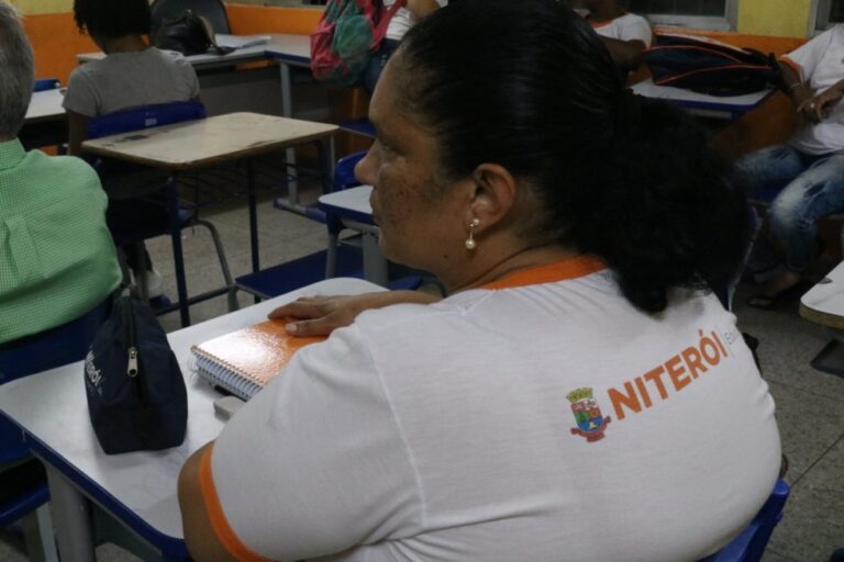 Rede Municipal de Niterói abre matrículas para Educação de Jovens e Adultos