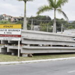 Prefeitura de Maricá inicia construção de passarela na RJ-106 para garantir segurança de pedestres